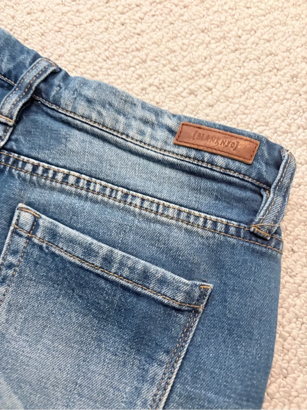 BLANKNYC Little Queenie Distressed Denim Shorts Size 24